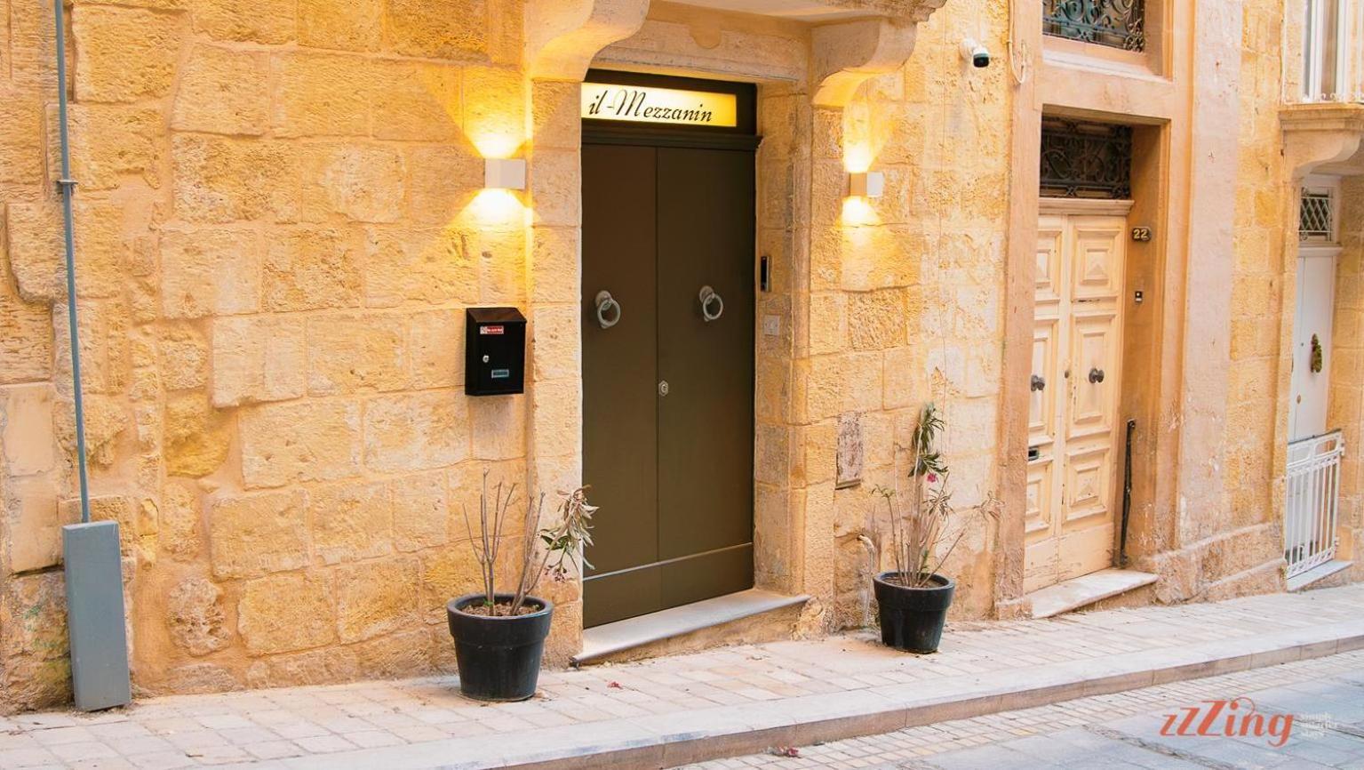 A Traditional Maltese Home In The Three Cities Birgu Exterior photo